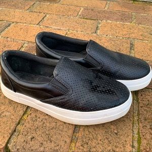 Size 9 Women’s Black Sneakers